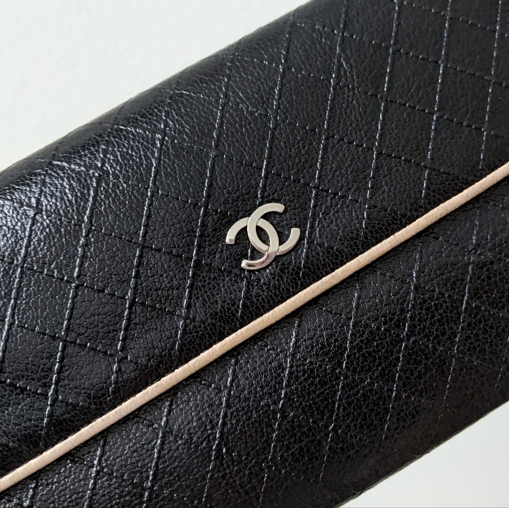 Chanel Wallet - Picture 3 of 15